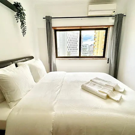 Parque Nacoes Paradise Lisbona