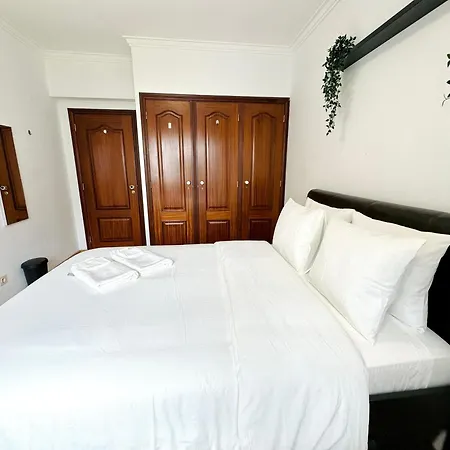 Parque Nacoes Paradise Лісабон