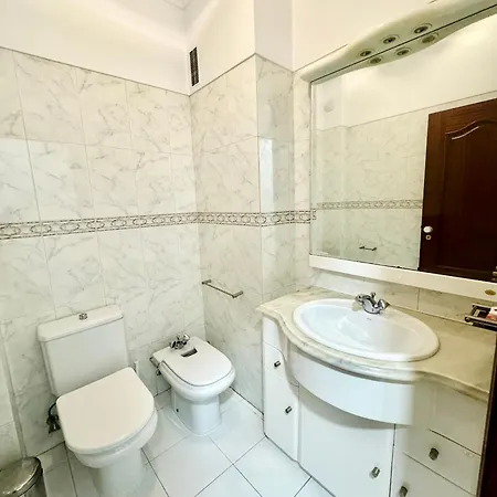 Parque Nacoes Paradise Лісабон